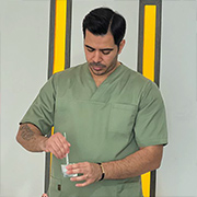 ایمان علیپور